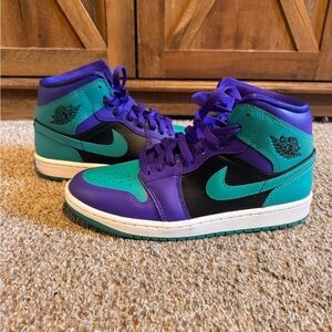 Nike Women's Sneakers - Purple, Teal, and Black